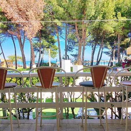 Hotel Petit Silvi Marina Kültér fotó