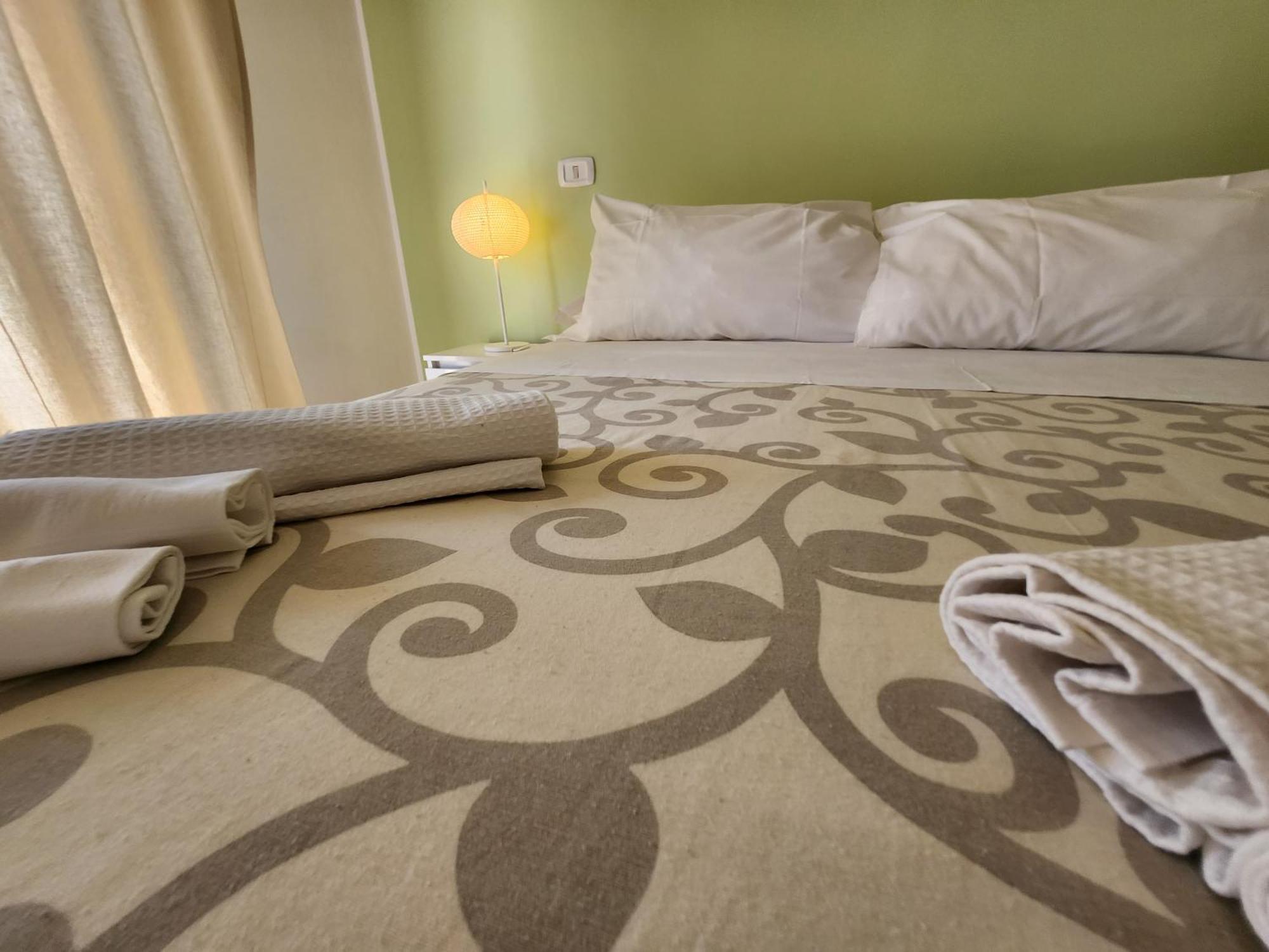 Hotel Petit Silvi Marina Kültér fotó