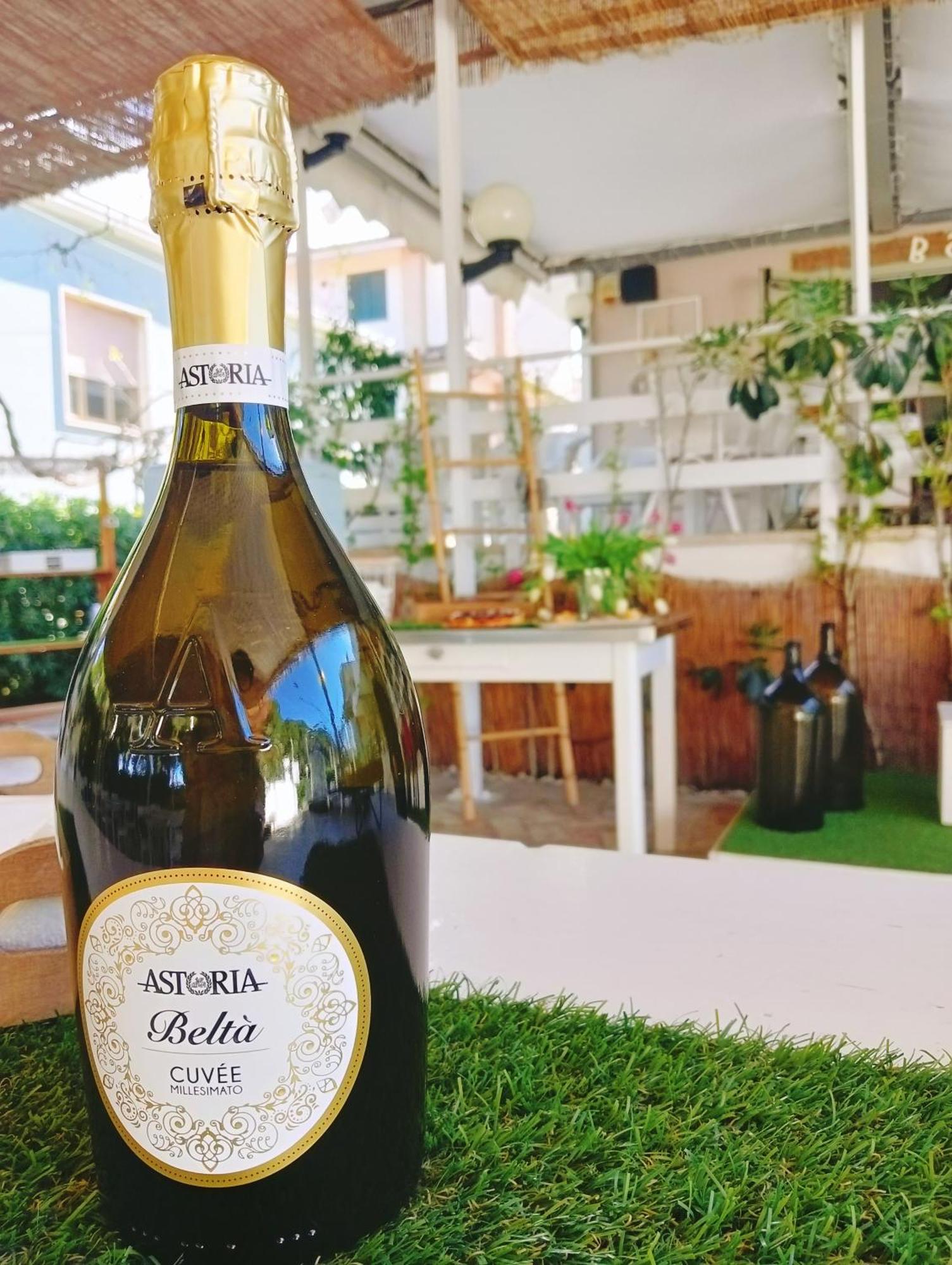 Hotel Petit Silvi Marina Kültér fotó