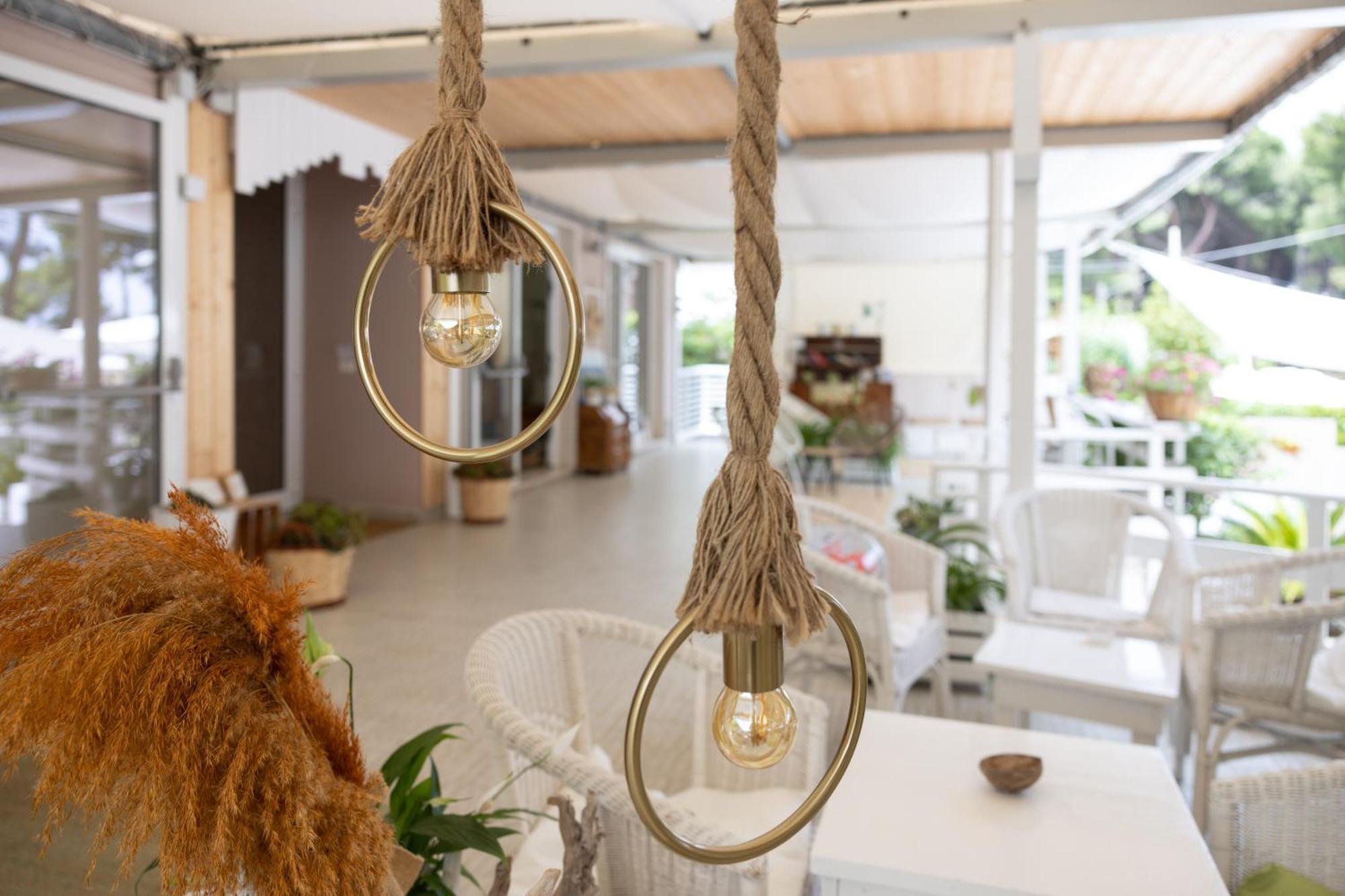 Hotel Petit Silvi Marina Kültér fotó