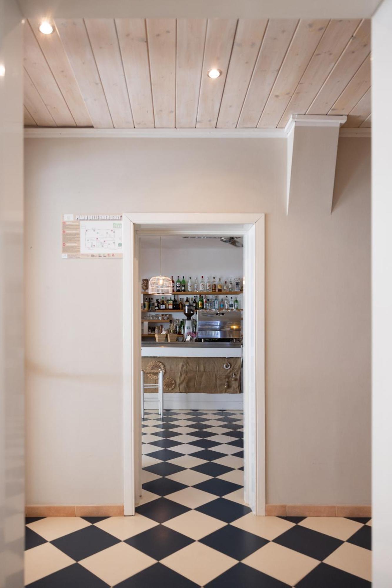 Hotel Petit Silvi Marina Kültér fotó