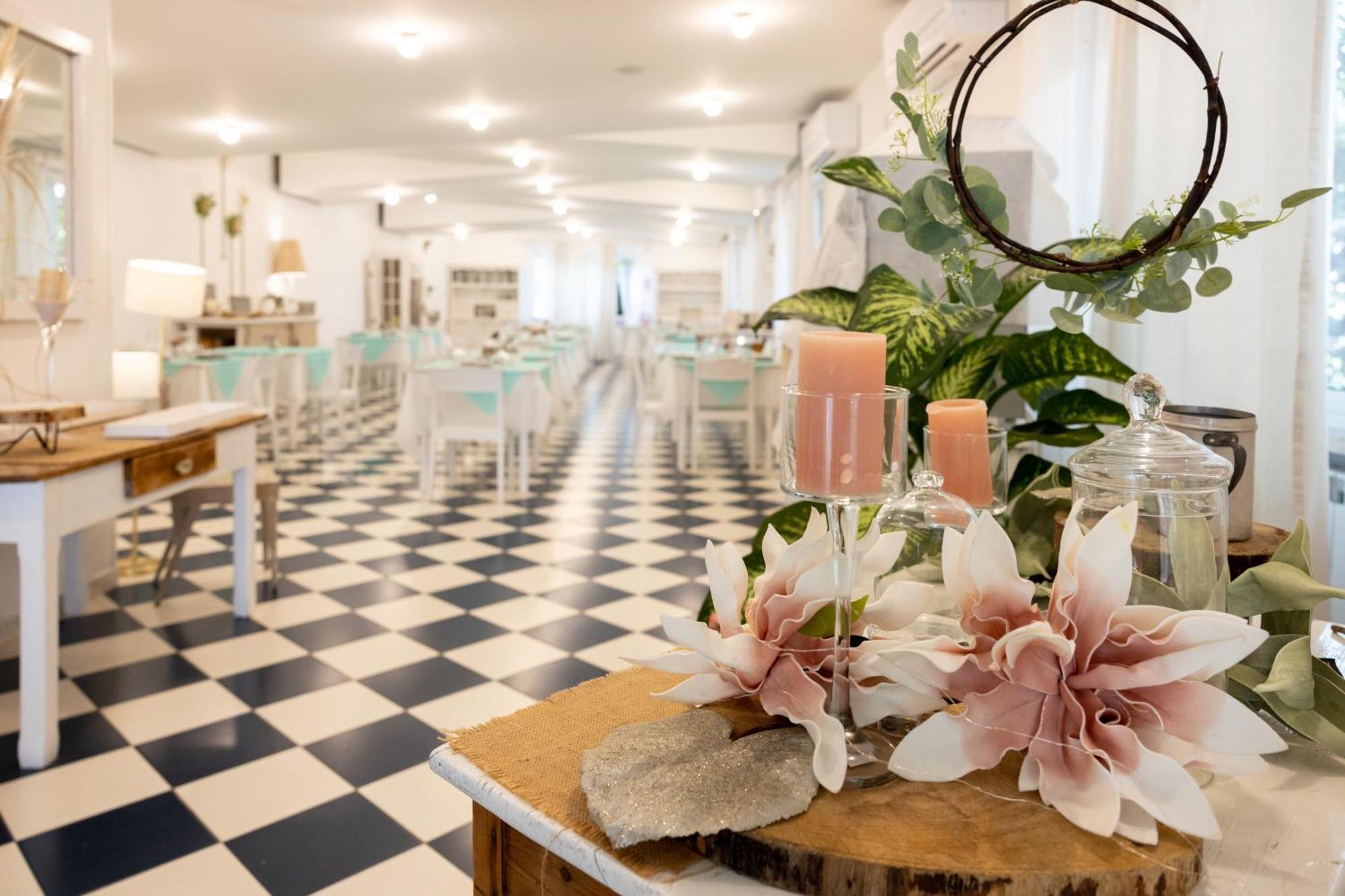 Hotel Petit Silvi Marina Kültér fotó